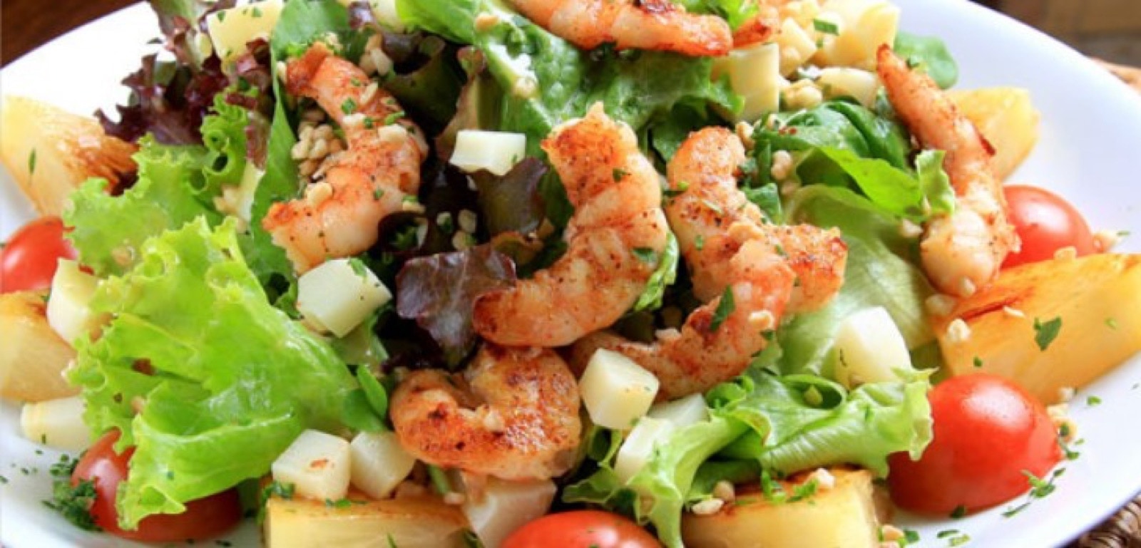 Salada de camarão